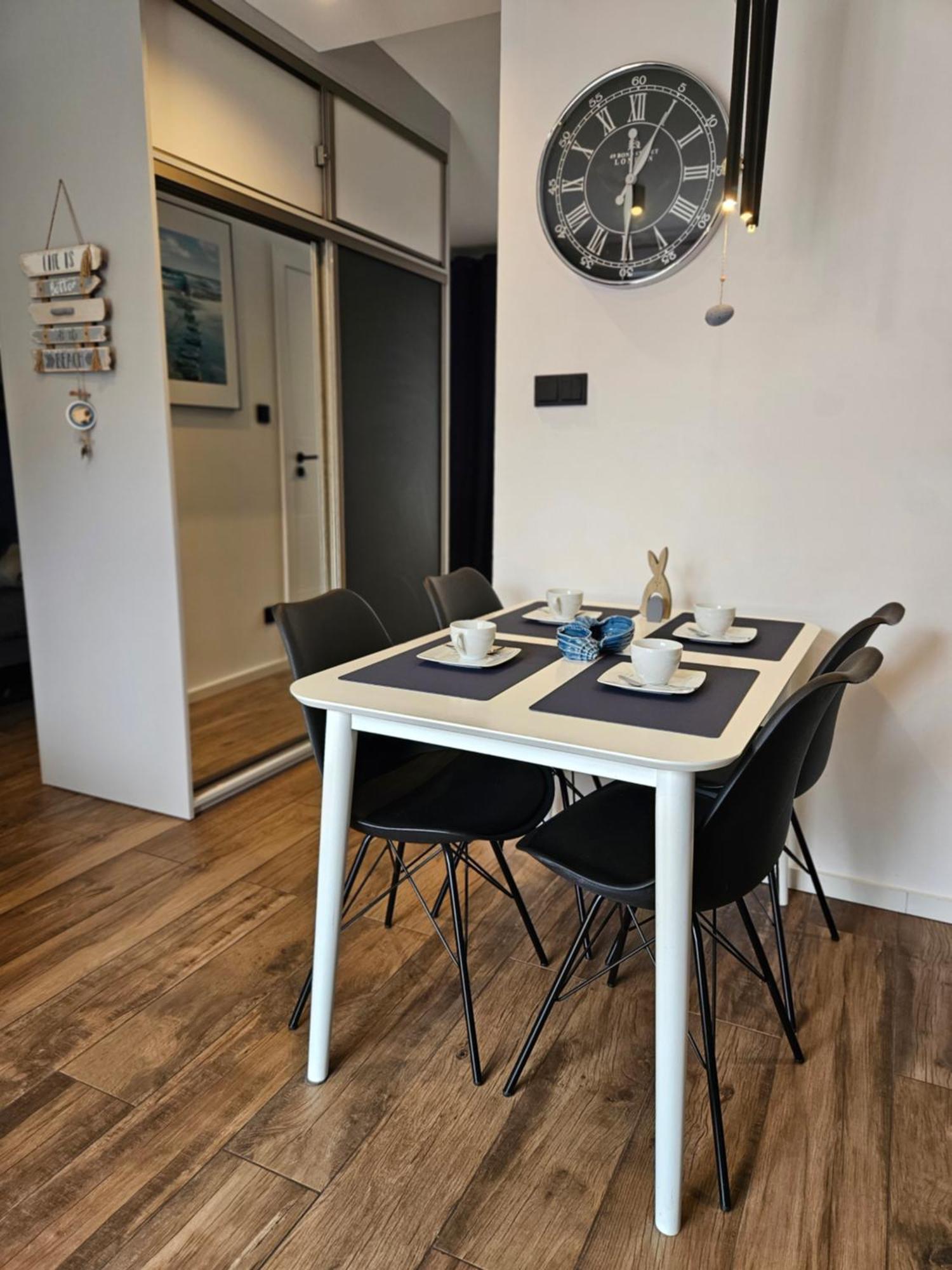 Apartament Grunwaldzka 105 Z Tarasem 5O M Do Plazy Pobierowo Eksteriør billede